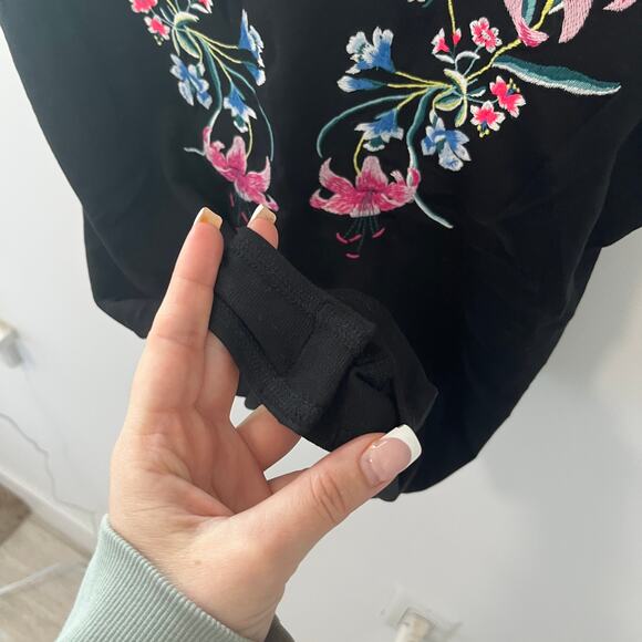 Forever 21 Black Floral Embroidery Bodysuit Size 3X - Picture 4 of 6